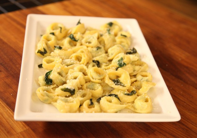 lor ve ıspanak dolgulu tortellini