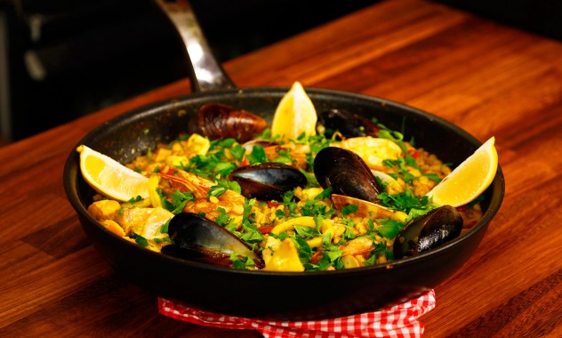 deniz mahsüllü paella