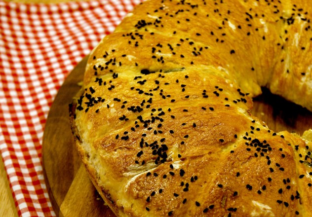 Ispanaklı Halka Çörek