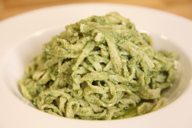 Pesto Soslu Tagliatelle