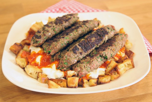 Yoğurtlu ve Köfteli Kebap