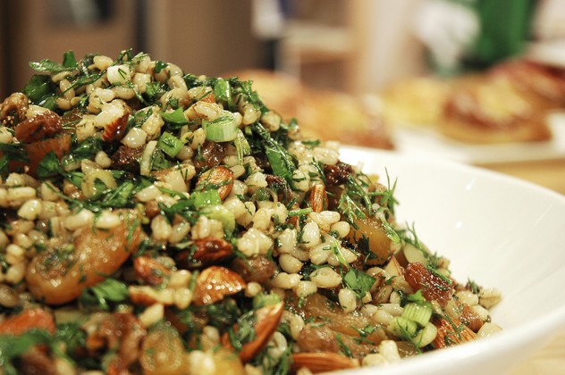 Kuru Meyveli Buğday Salatası