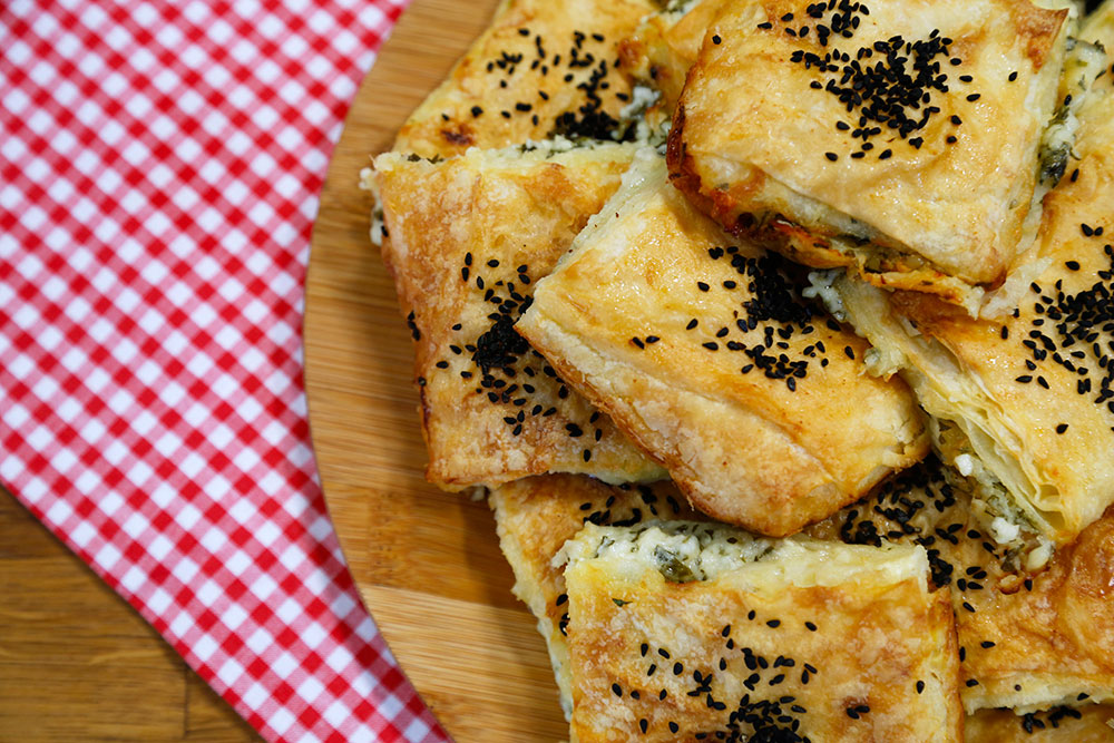 Sütlü Peynirli Börek