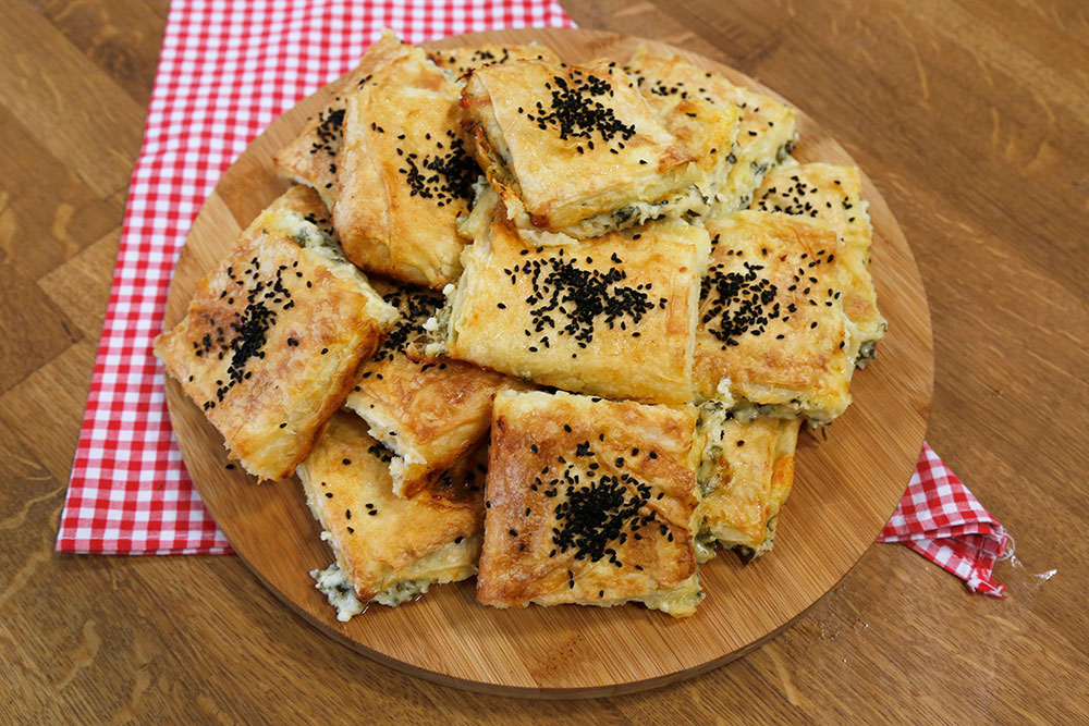 Sütlü Peynirli Börek