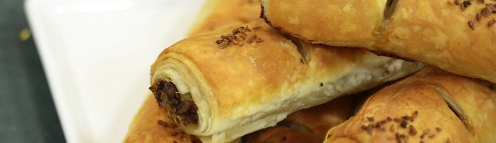 Kıymalı Kuru Börek