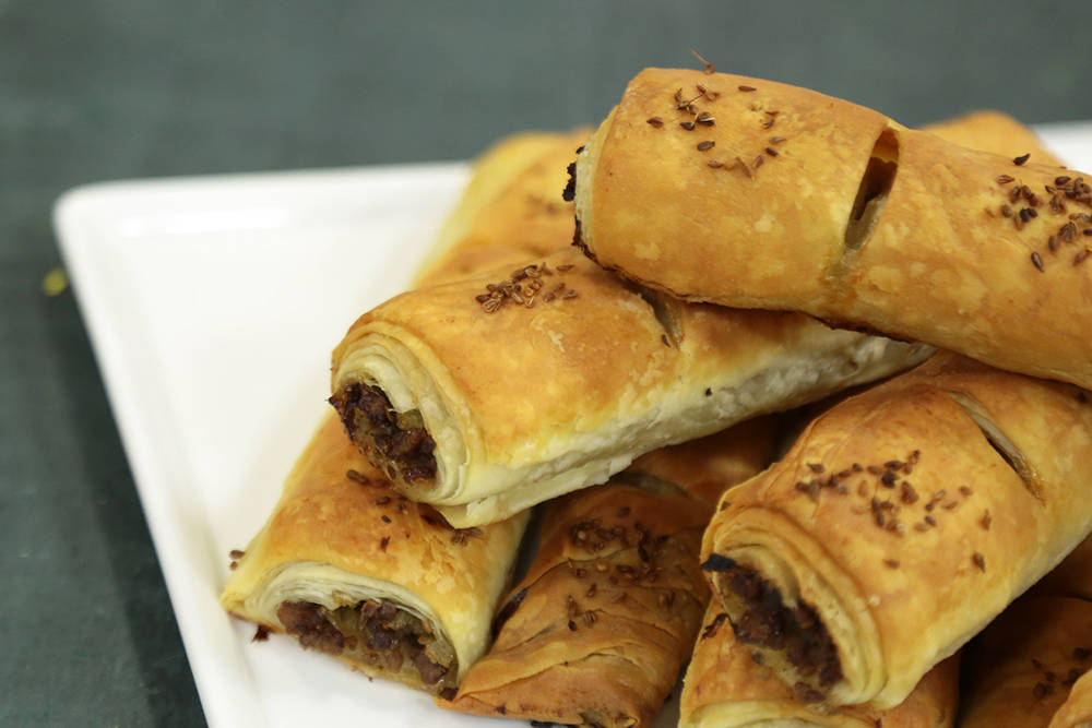 Kıymalı Kuru Börek