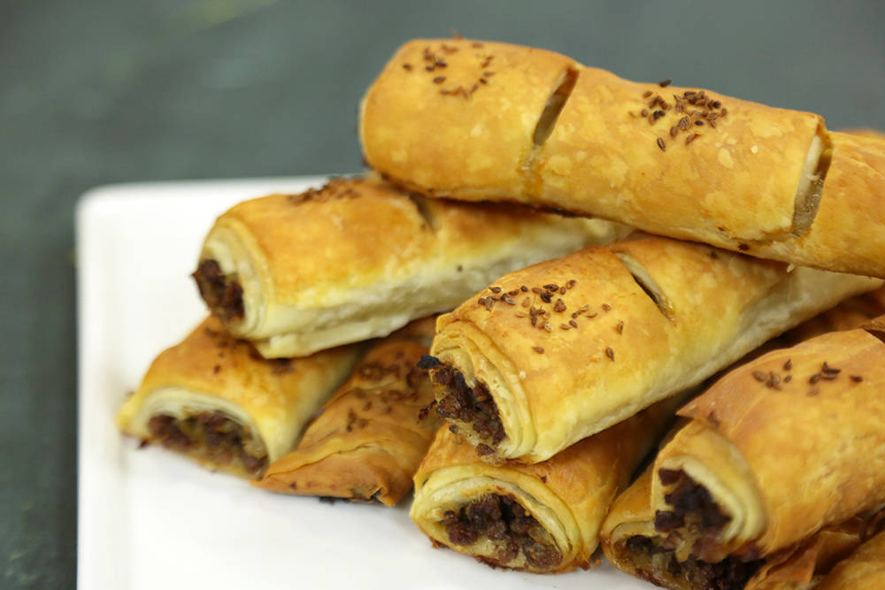 Kıymalı Kuru Börek