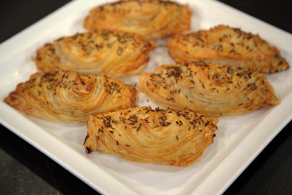 Peynirli Büzme Börek