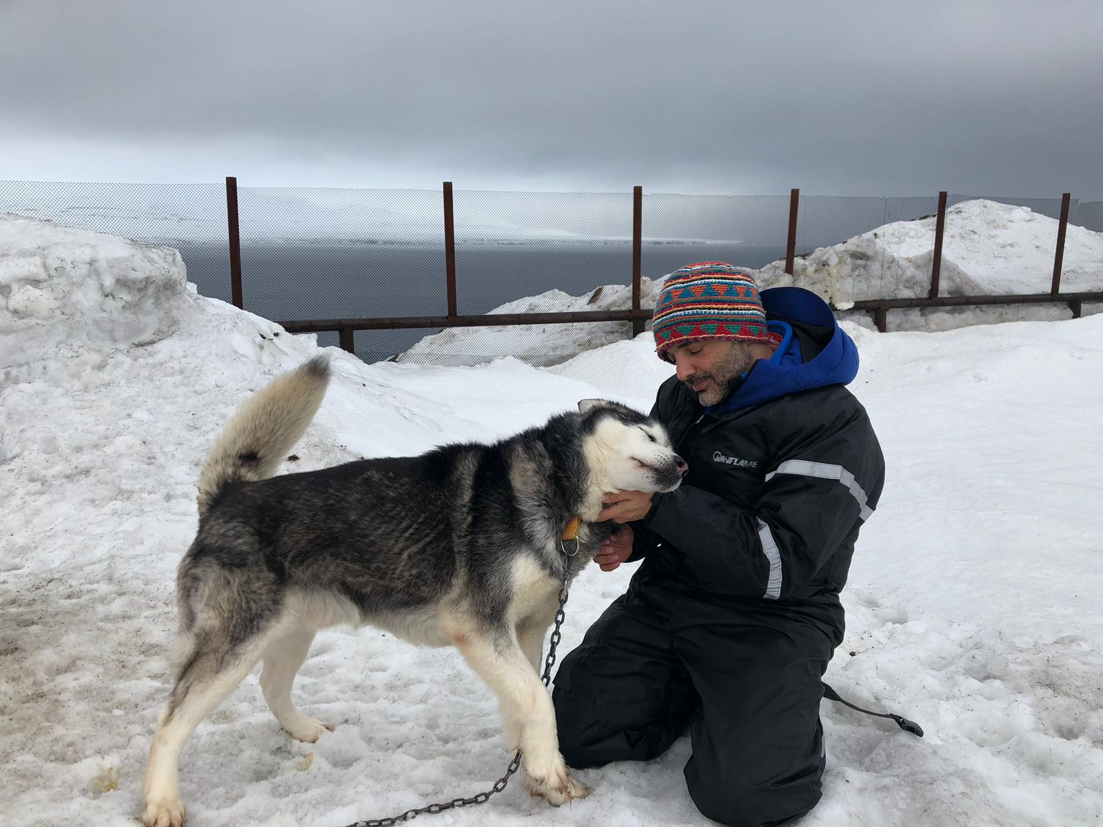 Barentsburg Kömür Madeni ve Köpek Barınağı