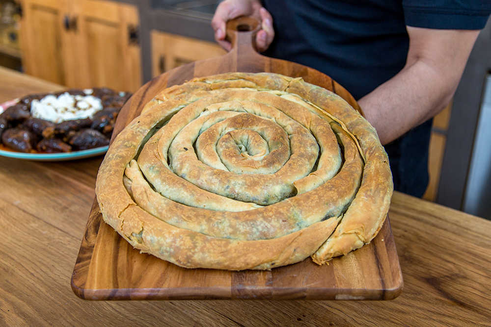 Peynirli Kol Böreği