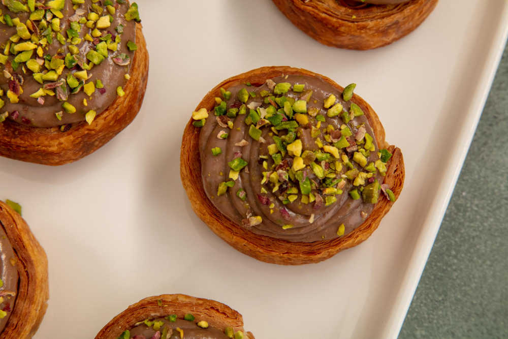 Çikolatalı Fıstıklı Cruffin