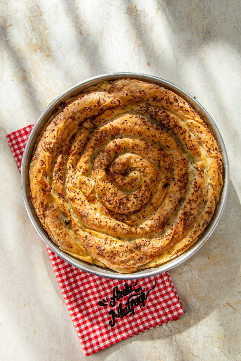 Taze Soğanlı Börek