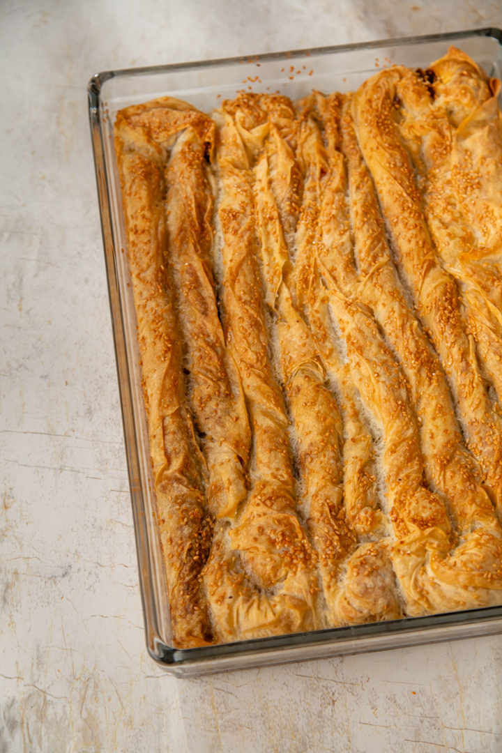 Mercimekli Pırasalı Börek