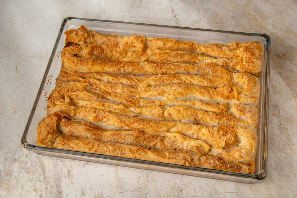 Mercimekli Pırasalı Börek