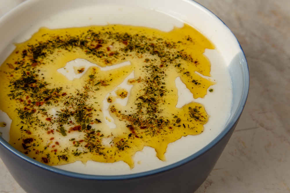 Nohutlu Yoğurt Çorbası